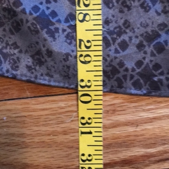 Simply Vera Vera Wang Sleeves Top size L Gray Jewel front detail Side zip Flowy - Picture 12 of 12